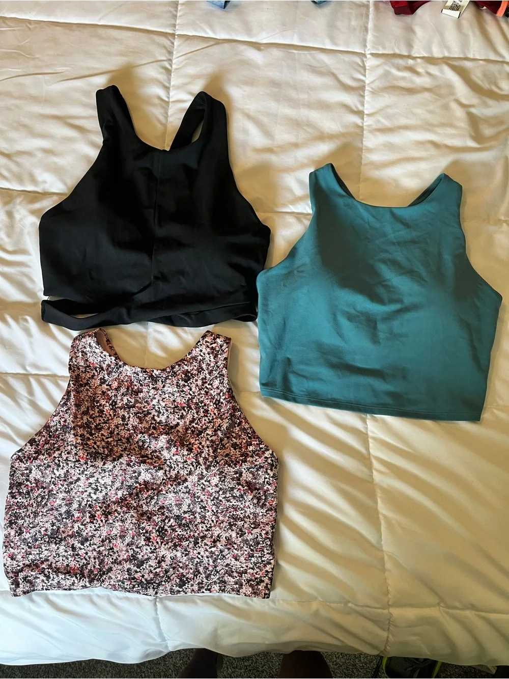 Athleta Conscious Crop Top - size medium lot of 3, like new - Picture 1 of 6